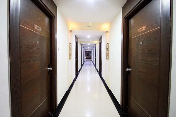 Hotel Sitara Royal Hajdarabad Zewnętrze zdjęcie