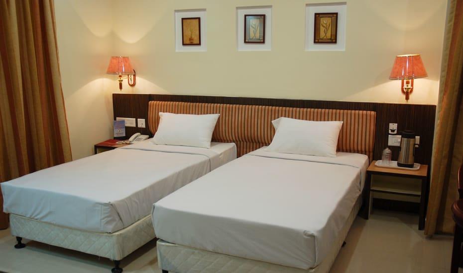 Hotel Sitara Royal Hajdarabad Zewnętrze zdjęcie